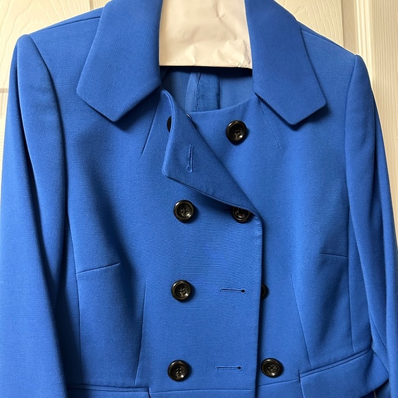 Summer suit - Picture 1 of 4